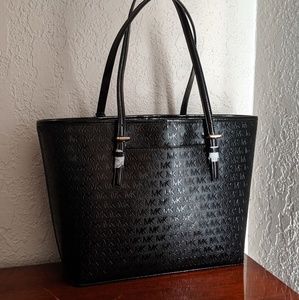 Michael Kors Bags - Michael Kors Jet Set Carryall Tote Michael Kors Bags - Michael Kors Jet Set Carryall Tote